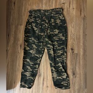 Women’s Camouflage Cargo Pants